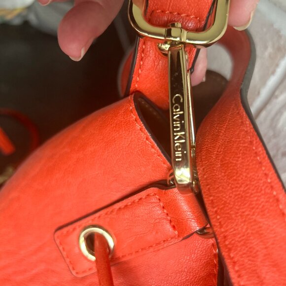 Calvin Klein Purse, Reversible Leather Look Orange Purse Shoulder Bag Drawstring - Picture 5 of 9
